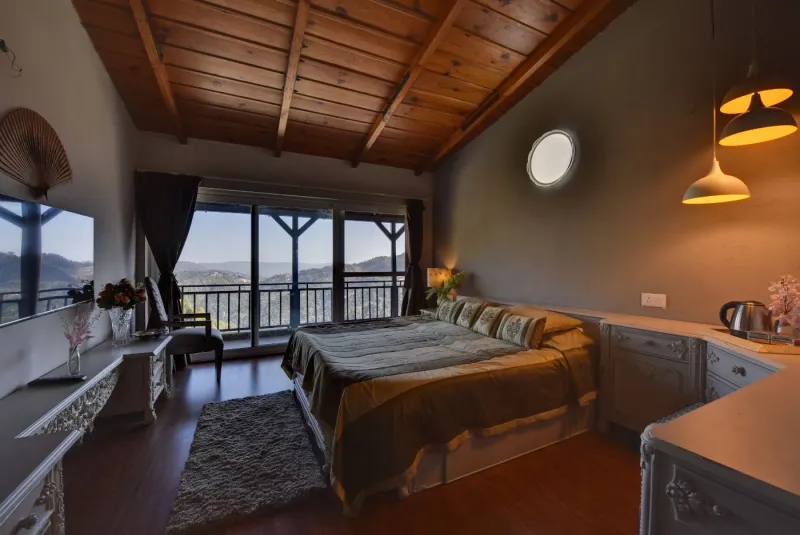 Luxe 4BHK Himalayan Range View - Madalsa Home